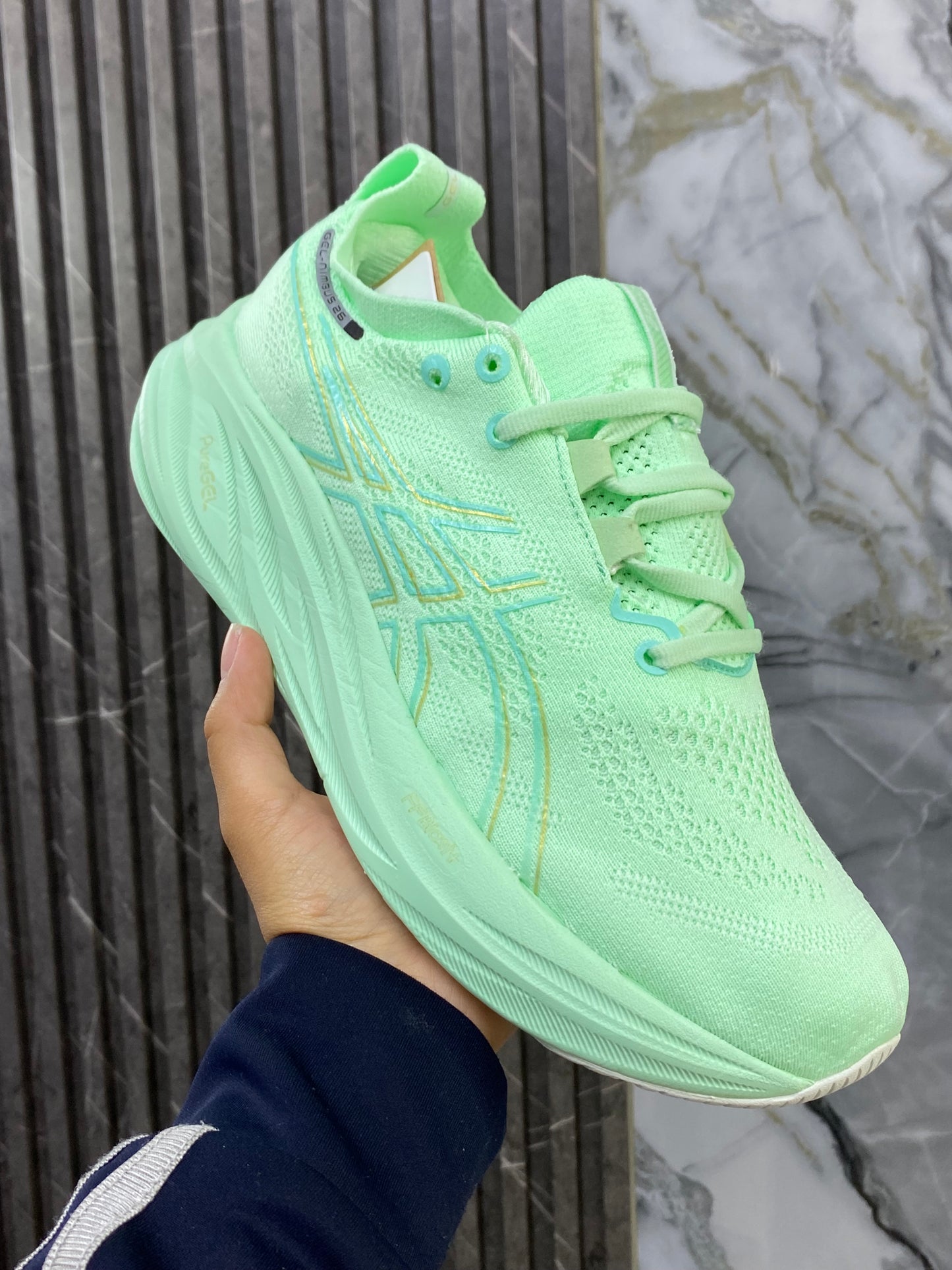 ASICS NIMBUS 26